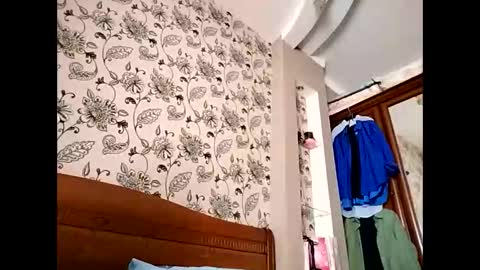 Effy online show from April 18, 10:08 am