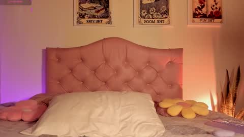 effy online show from January 11, 5:12 am