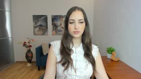 Snapshot of effy_royse chatting on June 26, 6:29 am Effy Royse online show from June 26, 6:29 am