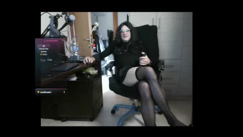 efi_crossou online show from December 14, 12:05 am