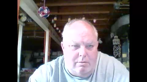 efriff online show from May 31, 1:14 am