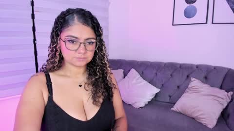 Snapshot of efy_lopez chatting on October 16, 12:06 pm efy_lopez online show from October 16, 12:06 pm