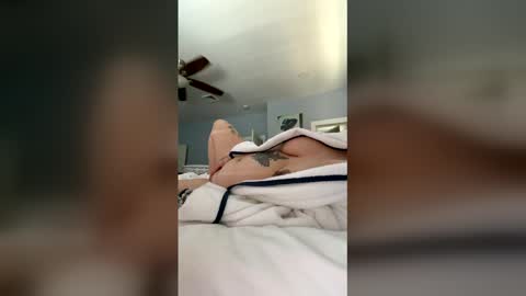 eggsma666 online show from May 10, 6:02 pm