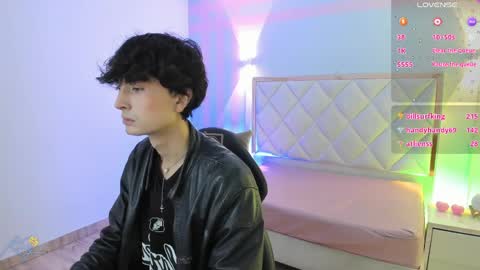 Snapshot of eidan_tay chatting on April 13, 11:48 am eidan_tay online show from April 13, 11:48 am