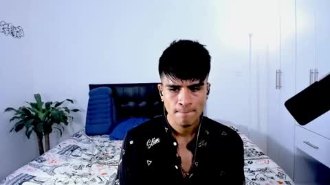 eiden_allenx1 online show from December 29, 4:19 pm