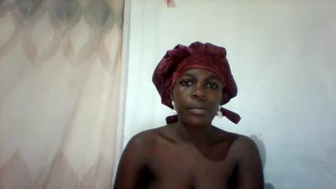Snapshot of eileen_en chatting on May 2, 7:19 pm eileen_en online show from May 2, 7:19 pm