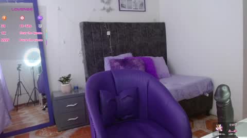 eimy01 online show from March 19, 1:04 pm