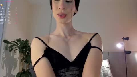 Einyel  online show from October 1, 8:15 pm