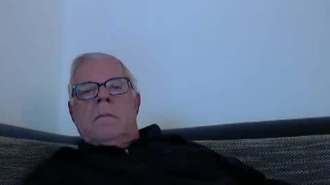 eisbaer1957 online show from November 9, 7:28 am