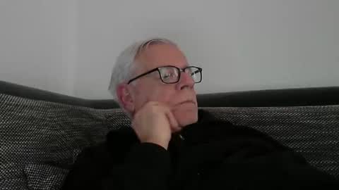 Snapshot of eisbaer1957 chatting on February 21, 3:46 pm eisbaer1957 online show from February 21, 3:46 pm