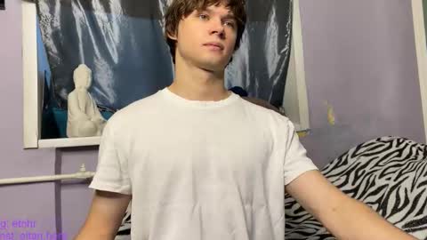 Snapshot of eitanhere chatting on November 25, 9:53 am Eitan online show from November 25, 9:53 am