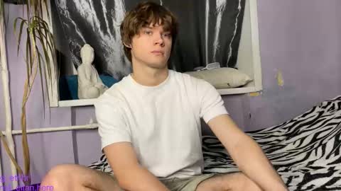 Snapshot of eitanhere chatting on November 29, 1:47 pm Eitan online show from November 29, 1:47 pm