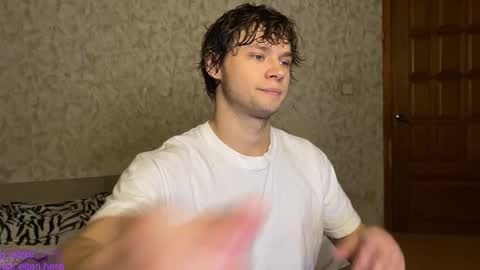 Snapshot of eitanhere chatting on December 2, 4:35 pm Eitan online show from December 2, 4:35 pm