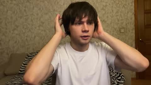 Snapshot of eitanhere chatting on December 18, 6:36 pm Eitan online show from December 18, 6:36 pm