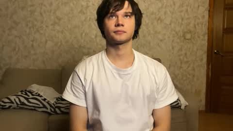 Snapshot of eitanhere chatting on December 19, 4:25 pm Eitan online show from December 19, 4:25 pm