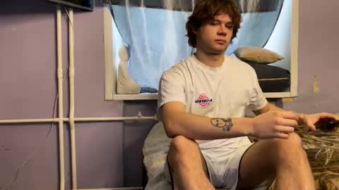 Snapshot of eitanhere chatting on February 10, 4:38 am Eitan online show from February 10, 4:38 am