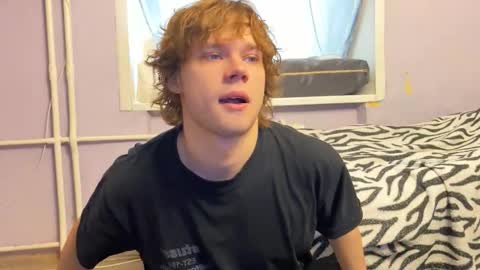 Snapshot of eitanhere chatting on March 1, 5:09 am Eitan online show from March 1, 5:09 am