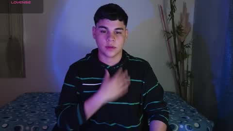 Snapshot of eithan_jonnes chatting on February 27, 8:20 pm Eithan online show from February 27, 8:20 pm