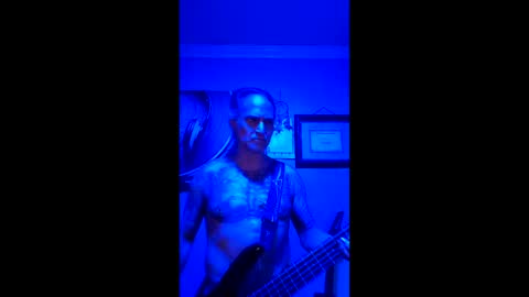 Snapshot of eiwanyorthong chatting on December 17, 12:27 am ThongLover6869 online show from December 17, 12:27 am