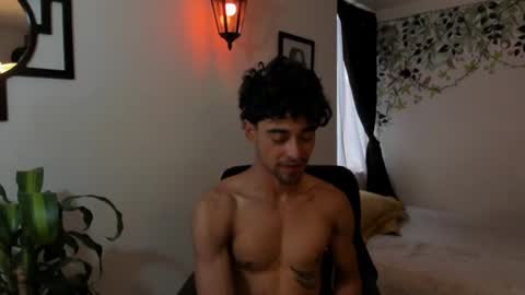 Snapshot of ekhtyr11 chatting on January 8, 9:23 pm xoxo online show from January 8, 9:23 pm