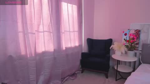 Snapshot of el1s_evans chatting on March 9, 9:46 am please read my bio there is information about private shows and about my personality online show from March 9, 9:46 am