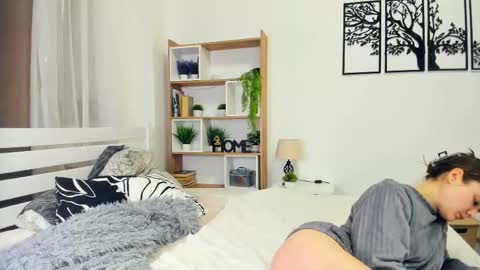 Elis 3 online show from November 23, 9:58 pm