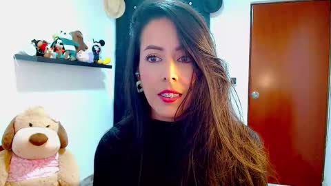 Snapshot of ela_3611 chatting on December 1, 8:20 pm ela_3611 online show from December 1, 8:20 pm