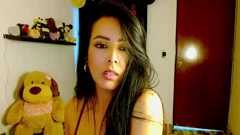Snapshot of ela_3611 chatting on December 16, 10:13 pm ela_3611 online show from December 16, 10:13 pm