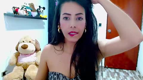 Snapshot of ela_3611 chatting on December 17, 2:12 am ela_3611 online show from December 17, 2:12 am