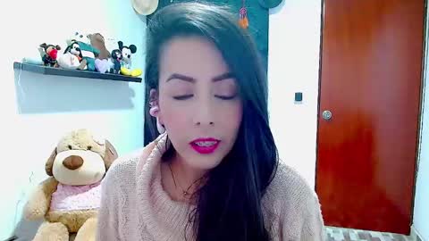 Snapshot of ela_3611 chatting on December 17, 11:27 pm ela_3611 online show from December 17, 11:27 pm