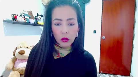 Snapshot of ela_3611 chatting on December 20, 1:14 am ela_3611 online show from December 20, 1:14 am