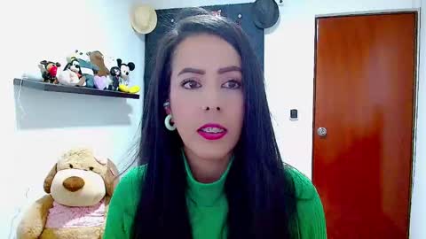 Snapshot of ela_3611 chatting on December 22, 1:12 am ela_3611 online show from December 22, 1:12 am