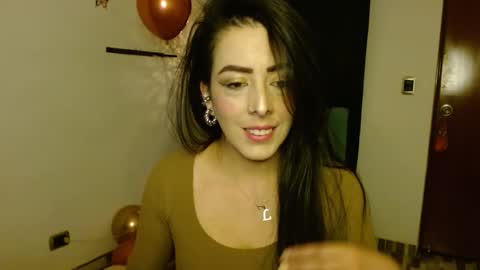 Snapshot of ela_3611 chatting on September 23, 1:19 am ela_3611 online show from September 23, 1:19 am