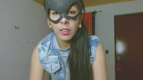 Snapshot of ela_3611 chatting on October 5, 3:16 am ela_3611 online show from October 5, 3:16 am