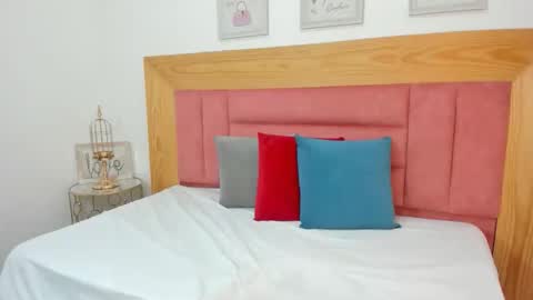 ela_evansfox online show from December 15, 3:00 am