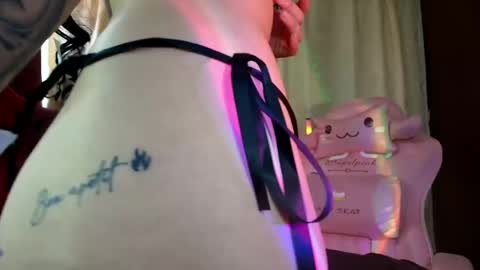 ELA  online show from April 13, 3:28 pm