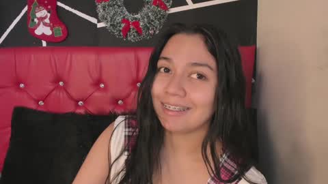 Snapshot of ela_hilton3 chatting on January 6, 7:02 pm Ela online show from January 6, 7:02 pm