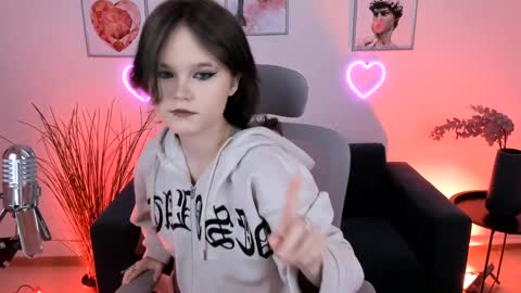 Your sweet girl online show from December 1, 5:24 pm