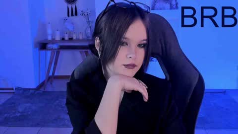 Your sweet girl online show from December 8, 7:43 pm