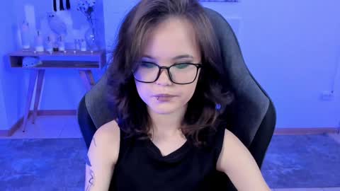 Your sweet girl online show from January 29, 4:30 pm