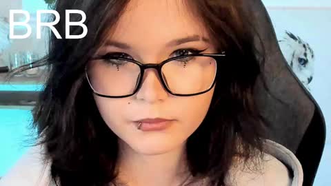Your sweet girl online show from February 28, 10:39 pm