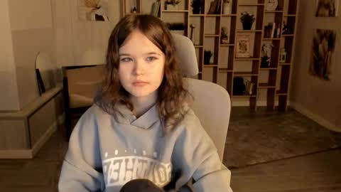 Your sweet girl online show from September 16, 7:04 pm