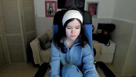 Your sweet girl online show from October 1, 7:31 pm