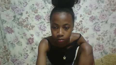 Snapshot of elalia1234 chatting on November 16, 8:03 pm elalia1234 online show from November 16, 8:03 pm