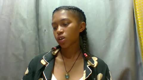 elaliealdy online show from October 31, 6:03 am