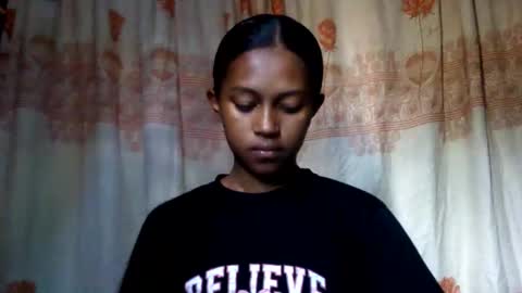 elaliealdy online show from April 22, 11:23 am