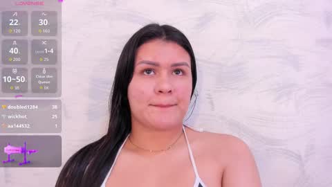 Snapshot of elalove_ chatting on October 17, 10:23 pm Ela online show from October 17, 10:23 pm