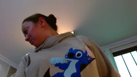 elamurray online show from November 25, 11:21 am