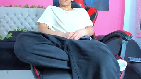 Elan Giralon online show from November 13, 11:14 pm