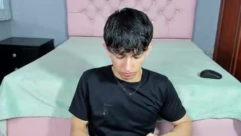 Elan Giralon online show from January 11, 9:42 pm